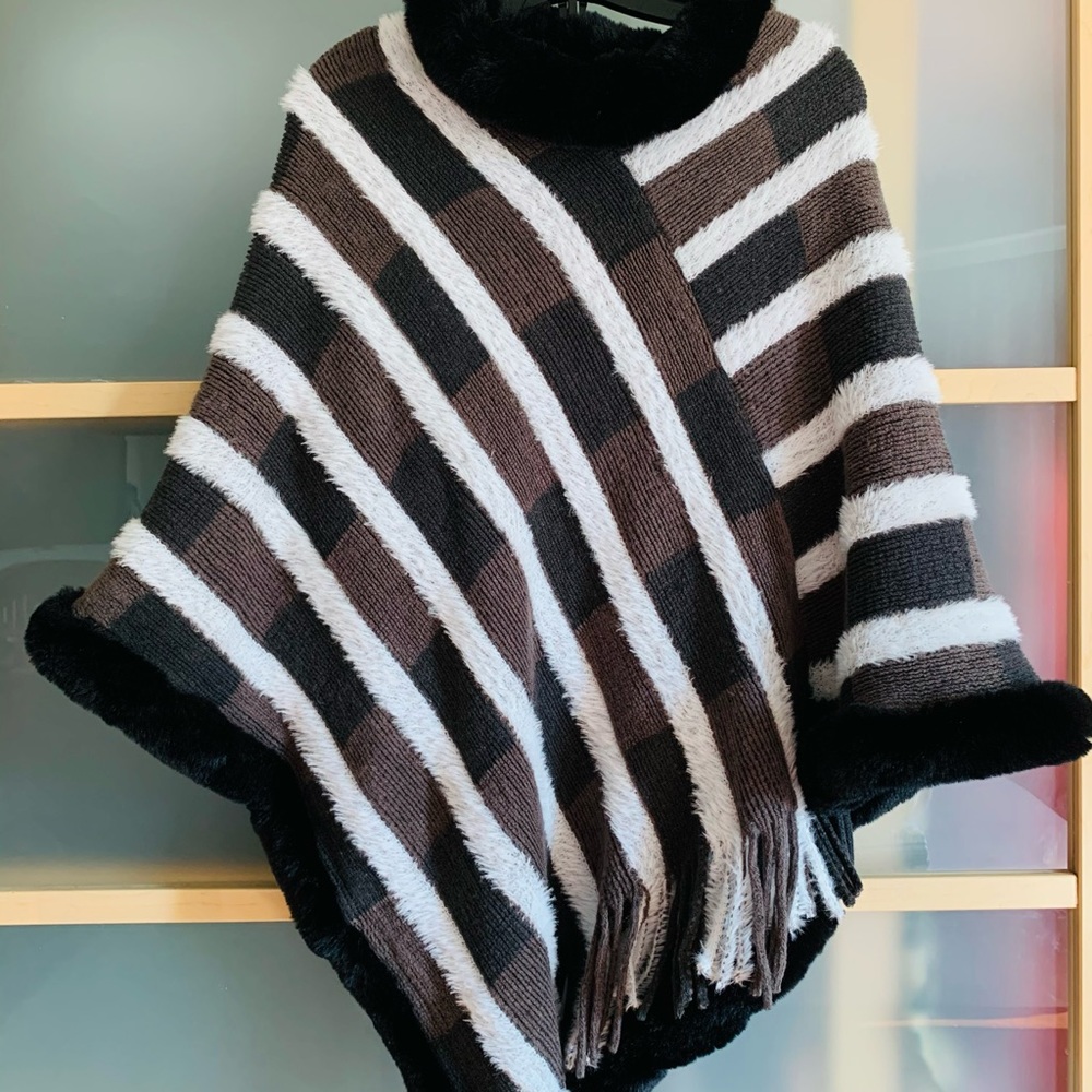 The shoulder scarf